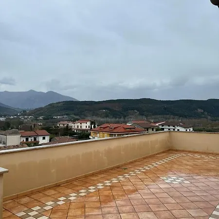 Accogliente Con Terrazzo Panoramico Telese