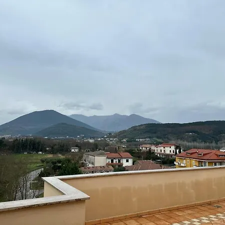 Accogliente Con Terrazzo Panoramico 公寓