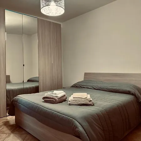 Accogliente Con Terrazzo Panoramico Apartment *